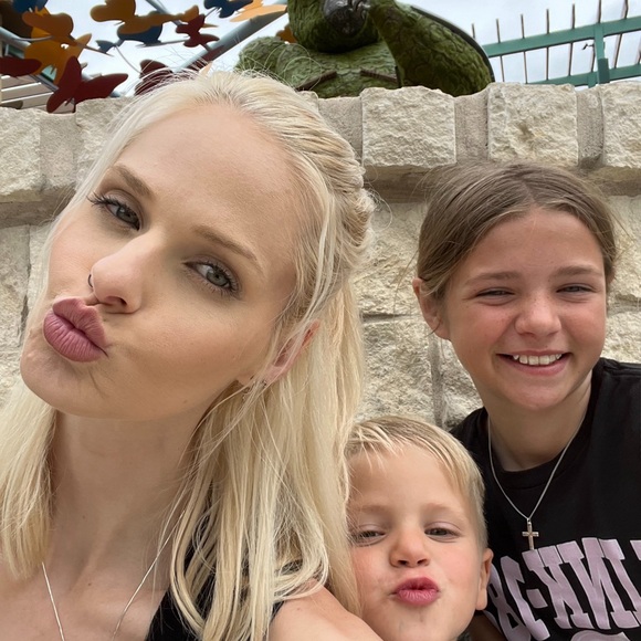 I’m Emily - Picture 3 of 9